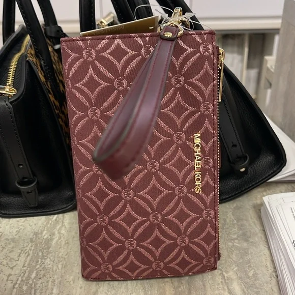 Michael Kors Jet Set Travel Large Double-Zip Wristlet-Wallet-PhoneHolder Oxblood - Picture 3 of 16
